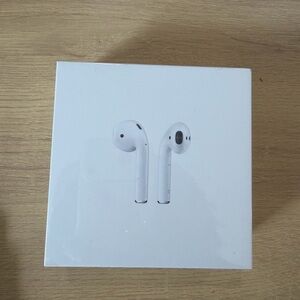 BRAND NEW: Apple AirPods (2nd Generation)